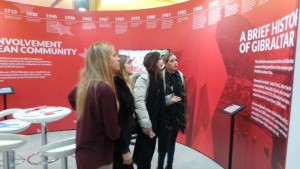 University students from Touloise visitint the stand