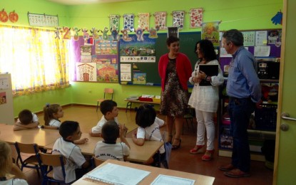 La alcaldesa asiste en el Colegio Las Mercedes al programa de la oferta educativa “Conocer a Cruz Herrera”