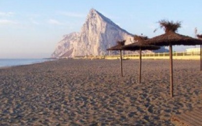 Servicios y Socorrismo Mundial S.L., de Málaga, vigilará las playas de La Línea