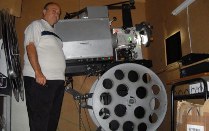Playas organiza un cine de verano gratuito en Torrenueva para los meses de julio y agosto
