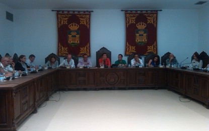 Pleno con escaso debate en el Ayuntamiento de La Línea