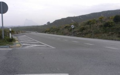 A instancias de la alcaldesa, la Fiscalía abre diligencias por la persistente presencia de ganado incontrolado en la carretera del Higuerón