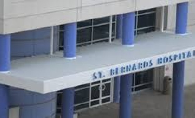 Rotura de tubería principal de agua en el Hospital St Bernard