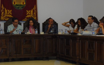 El PP linense notifica al secretario del Ayuntamiento que Mónica Becerra no está ya en el Grupo Municipal Popular