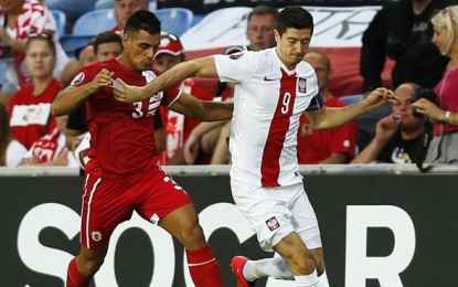 Gibraltar pierde por 0-7 ante Polonia en el debut europeo
