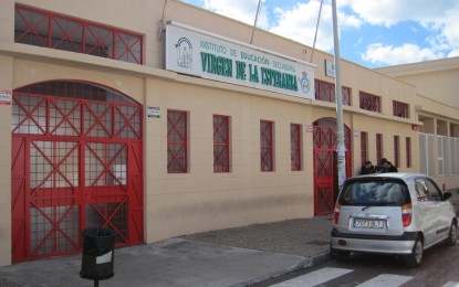 El Instituto “ Virgen de la Esperanza” ha iniciado dos miniempresas en este curso a través de los programas de la Consejería de Educación de la Junta de Andalucía