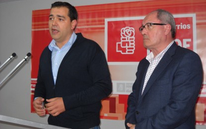 Cornejo y Puerto destacan la «apuesta central por el empleo» del programa del PSOE-A, que «garantiza servicios públicos»