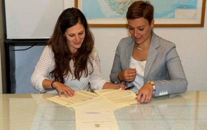 Garantizar más si cabe la atención social en los institutos, propósito del convenio firmado con la asociación “Aires”