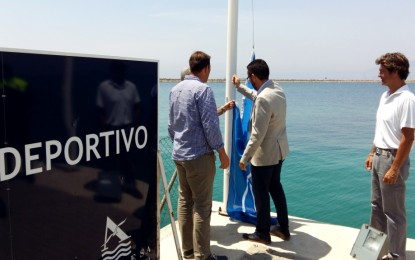 El Puerto Deportivo Alcaidesa Marina ya luce su bandera azul