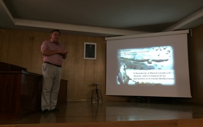 Clive Finlayson da la conferencia inaugural del Máster en Conservación, Gestión y Restauración de la Biodiversidad de la Universidad de Granada