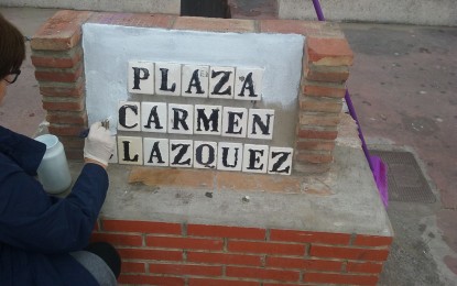 El equipo de Gobierno falta respeto a la memoria de Carmen Blázquez dejando sin limpiar el lugar donde IU le rindió homenaje