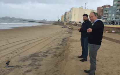 El PSOE acusa de negligencia al Gobierno tras bajar en un 60 por ciento la inversión en regeneración de playas