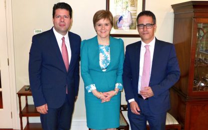 La delegación gibraltareña viaja a Bruselas y se reúne con la Ministra Principal escocesa en Londres