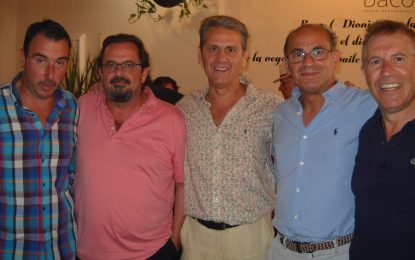 Domingo Rociero de empresarios, sindicalistas y periodistas en el Restaurante Baco