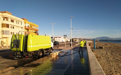 Limpieza intensiva del paseo marítimo de Levante