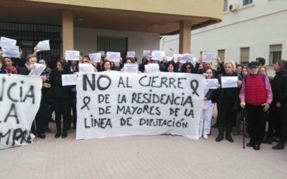Podemos apoya las movilizaciones en defensa de la Residencia de Mayores de Diputación en La Línea