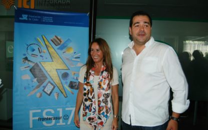 Salvador Puerto y Gema Pérez presentan las ayudas de Fronterasur 2017 al sector cultural del Campo de Gibraltar