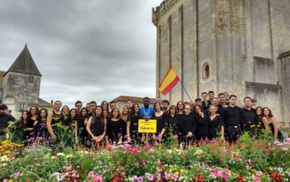 La Joven Orquesta Ciudad de La Línea está participando en Francia en el Festival Internacional Eurochestries, realizando el primer concierto