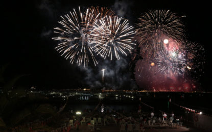 Magníficos fuegos artificiales en el National Day en Gibraltar