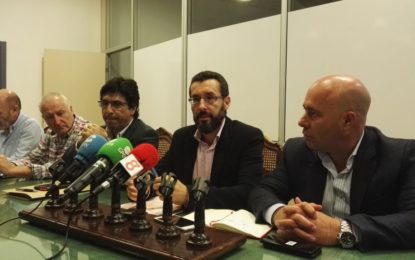 Los portavoces del Ayuntamiento de La Línea critican la ausencia de la Mesa de Trabajo en la reunión de hoy