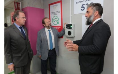 Gibraltar instala dos puntos carga para vehículos eléctricos en el aparcamiento público de Midtown