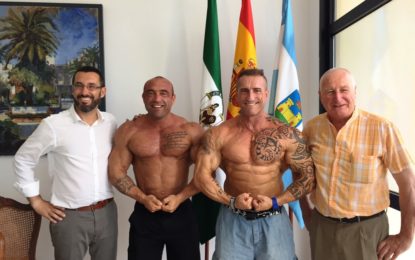 Franco recibe a los campeones de culturismo linense Víctor Crespo y Alberto Machado
