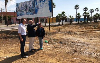 El Ayuntamiento acomete la limpieza y vallado de un solar en Cañada Real