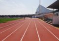 Jueces de la Real Federación Española de Atletismo inspeccionan las pistas de atletismo del Estadio Municipal en base a su homologación