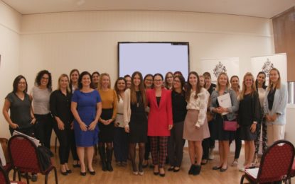 Programa de tutoría para mujeres en Gibraltar con sesiones de inducción de mentores y aprendices