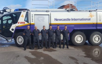 El servicio de bomberos y rescate del aeropuerto de Gibraltar asiste al curso de instructores en Newcastle