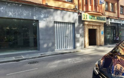Una orden de ejecución de Disciplina Urbanística propicia el adecentamiento del local de la antigua discoteca Flash en la Avenida de España