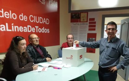 El Comité Federal del PSOE confirma la candidatura de Juan Chacón para las próximas elecciones municipales, al no haberle encontrado un sustituto
