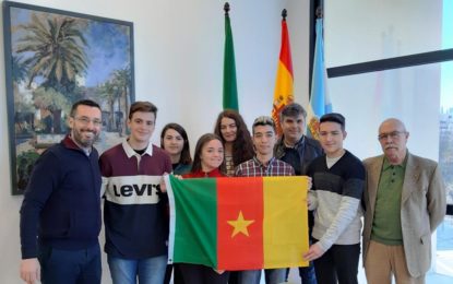 El alcalde recibe al alumnado del instituto Machado que participa este fin de semana en Madrid en una recreación de Naciones Unidas  para la Red de Escuelas Unesco