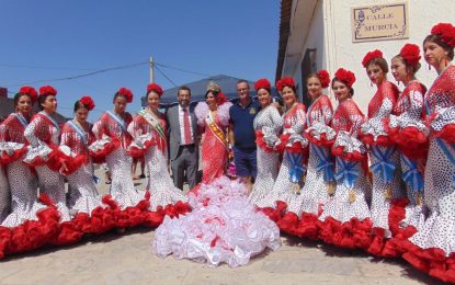 Tres firmas comerciales optan al concurso para la elección de los trajes de las damas de la Velada y Fiestas de 2022