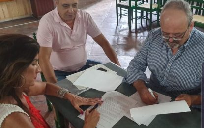 La concejalía de Turismo suscribe un convenio con la Peña Flamenca para su inclusión en las visitas turísticas guiadas