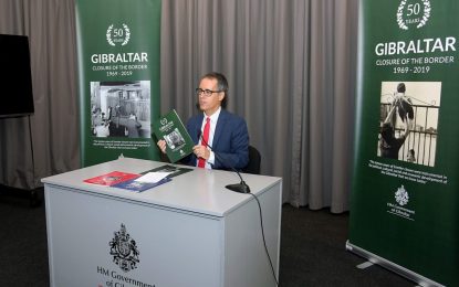 El Gobierno de Gibraltar edita una publicación conmemorativa para marcar el 50º aniversario del cierre de la frontera por parte del General Franco
