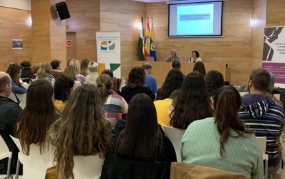 Eva Pajares inaugura la charla sobre violencia de género en redes sociales organizada por el Instituto Andaluz de la Mujer en Algeciras