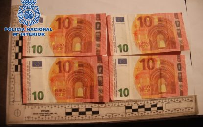 La Policía Nacional localiza a dos menores de edad que estaban intentando poner en circulación billetes falsos de 10 euros