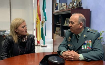 Eva Pajares alaba la gestión del coronel Núñez al frente de la Guardia Civil en la comarca