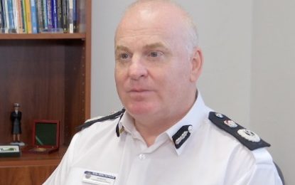 El Comisario de la Policía Real de Gibraltar se dirige a la población con consejos sobre el confinamiento inminente