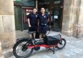 Correos de Gibraltar prueba dos bicicletas eléctricas de transporte para entregar el correo