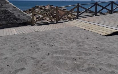 Playas acomete mejoras en los accesos del puente de madera que une  levante con Santa Bárbara