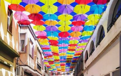 Mañana se inician los trabajos de instalación de los paraguas en la calle Cadalso