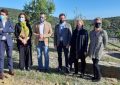 El alcalde y la concejal de Medio Ambiente conocen los trabajos de regeneración que realiza la Junta de Andalucía en la Puerta Verde de La Línea