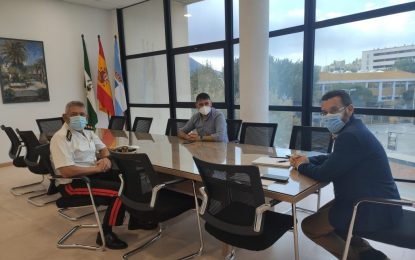 El alcalde recibe al nuevo subdelegado del ministerio de Defensa en Cádiz