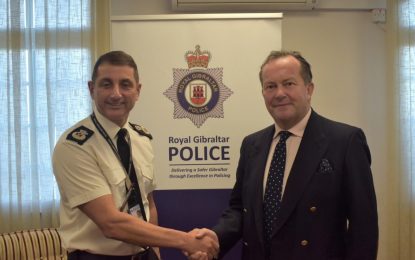 El Asesor de Policía de los Territorios Británicos de Ultramar visita Gibraltar para ofrecer apoyo a la RGP