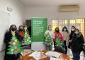 El Plan Local de Intervención en Zonas Desfavorecidas entrega árboles de Navidad a las entidades beneficiarias del ERACIS