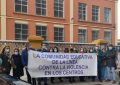 Directores de centros de Primaria y Secundaria secundan una concentración de protesta ante el intento de agresión a la directora del colegio Inmaculada