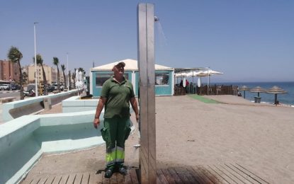 La Junta certifica la buena calidad de las aguas de baño linenses en los litorales de Poniente y Levante