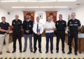 El alcalde da la bienvenida a los primeros policías que participan en el proyecto de intercambio “Comisarías europeas”